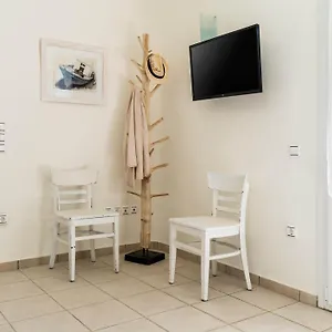  Hotel Makani Suites